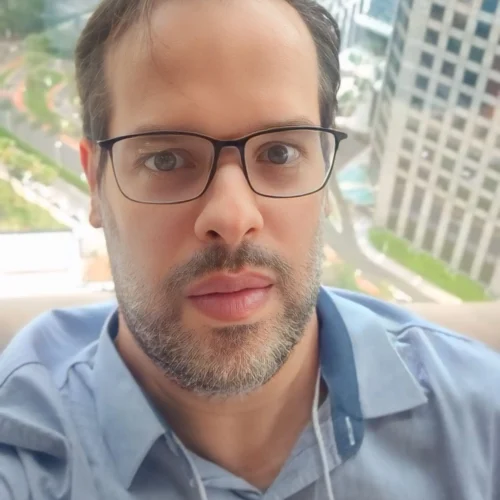 Rogério S. Freire — Cirurgião Dentista, 47 anos — depoimento sobre Lorene Patigra®