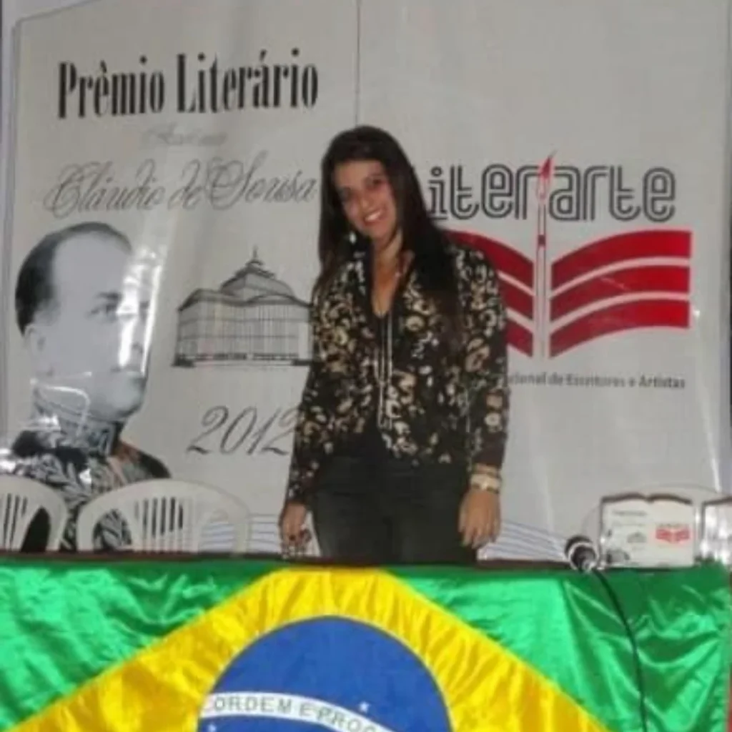 Lorene Patigra especialista em PNL Practitioner e Oratória Avançada, formada por Silas Neves e Fábio Lemos.